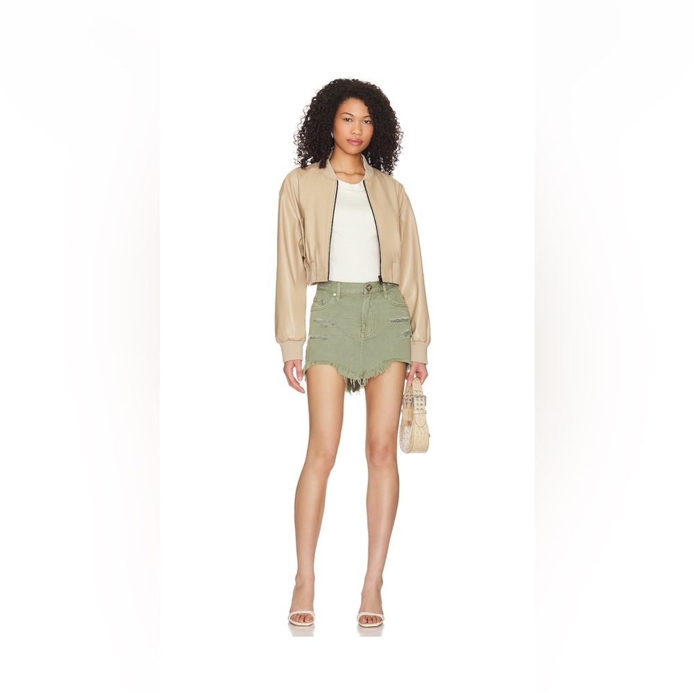 Junkyard relaxed denim mini skirt in super kahki by One Teaspoon